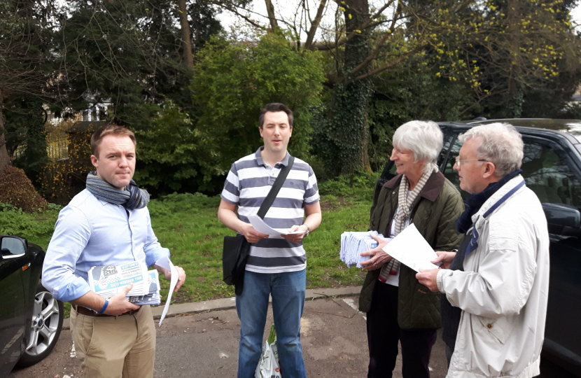 Cirencester and Thames Conservatives ready to set off to leaflet the town